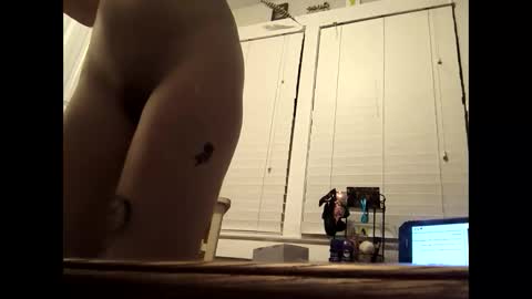 Snapshot of bri_ant chatting on October 27, 2025, 1:53 am bri_ant online show from October 27, 2025, 1:53 am