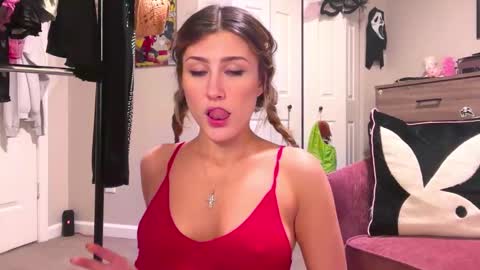 Snapshot of briadominick chatting on January 21, 2025, 6:22 am Brianna3 online show from January 21, 2025, 6:22 am