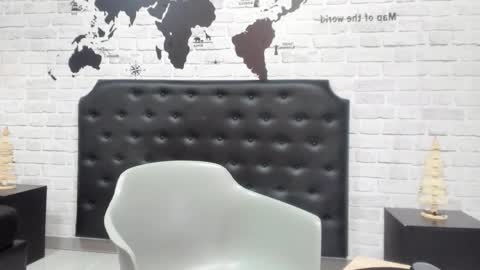 Snapshot of brian_tattoo chatting on November 27, 2025, 11:45 am Brian online show from November 27, 2025, 11:45 am