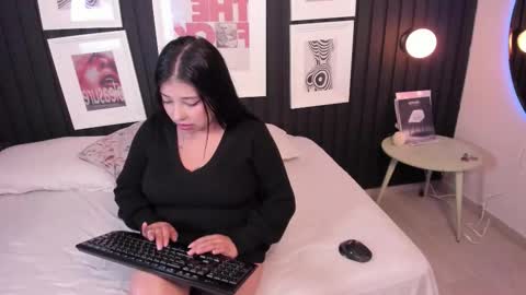 Snapshot of briana_whitee chatting on November 18, 2025, 8:46 pm briana_whitee online show from November 18, 2025, 8:46 pm