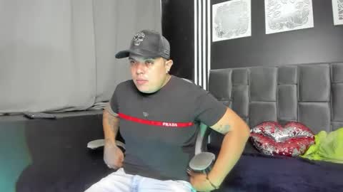 Snapshot of brianhot_fire chatting on December 2, 2025, 3:45 am brianhot_fire online show from December 2, 2025, 3:45 am