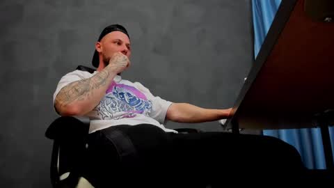 Snapshot of brianhunts chatting on March 7, 2025, 6:46 am Brian online show from March 7, 2025, 6:46 am