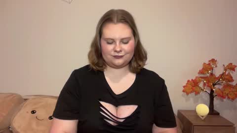 Brianna online show from November 21, 2025, 7:51 am