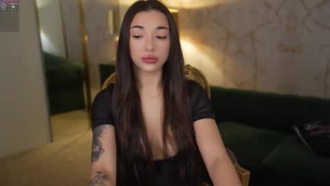 Diamonds Girls online show from November 12, 2025, 8:48 am