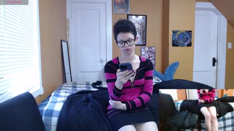 Snapshot of bright_pink_strawberry chatting on January 3, 2025, 4:37 pm Strawberry online show from January 3, 2025, 4:37 pm