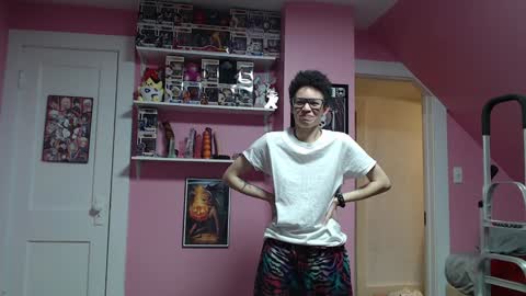 Snapshot of bright_pink_strawberry chatting on January 19, 2025, 5:15 am Strawberry online show from January 19, 2025, 5:15 am