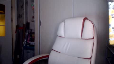 Snapshot of brilliantly chatting on November 7, 2025, 8:14 am brilliantly online show from November 7, 2025, 8:14 am