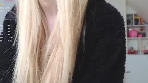 Snapshot of brilliantvictoria chatting on March 9, 2025, 11:25 am Vi. online show from March 9, 2025, 11:25 am