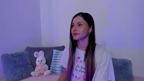 Brisa  online show from November 14, 2025, 4:38 pm