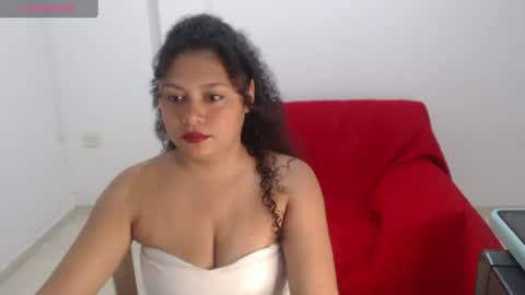 brisaluna online show from July 27, 2026, 4:41 am