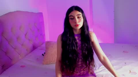 britany lenox online show from December 9, 2024, 6:12 am