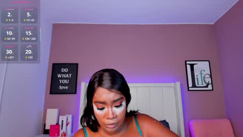 Snapshot of britanymooree chatting on November 1, 2025, 8:11 pm Britany online show from November 1, 2025, 8:11 pm