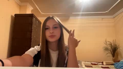 Ciri online show from June 11, 2026, 7:45 pm