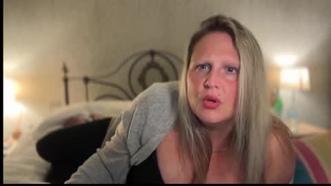Snapshot of british_bella chatting on May 14, 2026, 8:15 pm British Bella online show from May 14, 2026, 8:15 pm