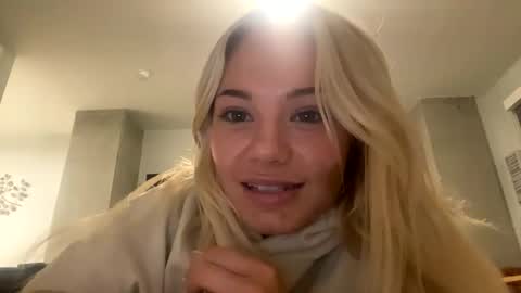 Snapshot of britneycherry08 chatting on June 11, 2026, 2:53 am britneycherry08 online show from June 11, 2026, 2:53 am