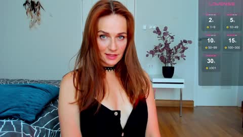 Snapshot of britneyhall chatting on December 12, 2024, 8:14 am britneyhall online show from December 12, 2024, 8:14 am