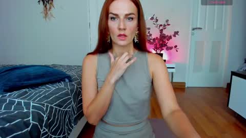 Snapshot of britneyhall chatting on February 13, 2025, 8:06 am britneyhall online show from February 13, 2025, 8:06 am