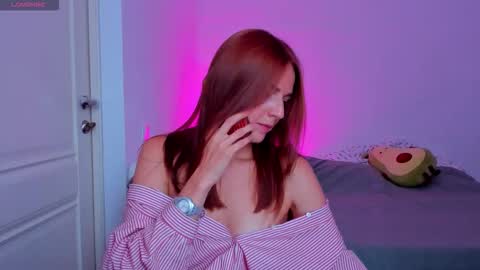 Snapshot of britneyhall chatting on September 30, 2025, 9:03 am britneyhall online show from September 30, 2025, 9:03 am