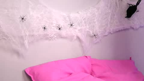 Snapshot of britneyhudson chatting on October 31, 2025, 5:19 am britneyhudson online show from October 31, 2025, 5:19 am