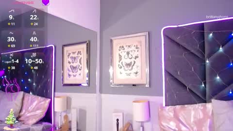 Snapshot of brittanyjhonnns chatting on December 17, 2024, 2:12 am brittany 25 years old happy as a worm online show from December 17, 2024, 2:12 am