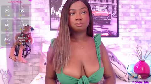 Snapshot of brittanyjhonnns chatting on December 31, 2024, 11:09 am brittany 25 years old happy as a worm online show from December 31, 2024, 11:09 am