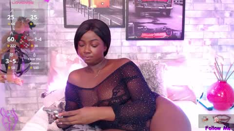 Snapshot of brittanyjhonnns chatting on December 31, 2024, 2:14 pm brittany 25 years old happy as a worm online show from December 31, 2024, 2:14 pm