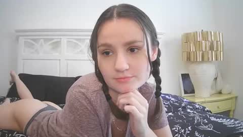 Snapshot of brittbratt24 chatting on February 5, 2025, 8:14 pm Britt online show from February 5, 2025, 8:14 pm