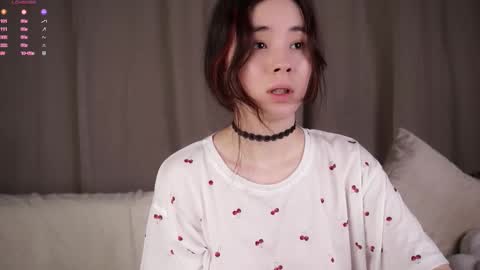 Lina online show from January 14, 2026, 11:16 am