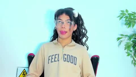 BRIYIT     online show from February 18, 2025, 3:21 am