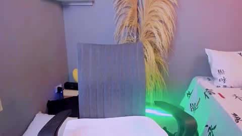 Snapshot of brook888_ chatting on October 1, 2025, 3:23 am Brook online show from October 1, 2025, 3:23 am