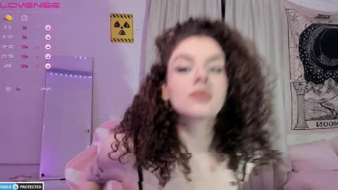 Snapshot of brookchills chatting on December 11, 2024, 4:42 pm Brook Help me collect 100 reactions online show from December 11, 2024, 4:42 pm