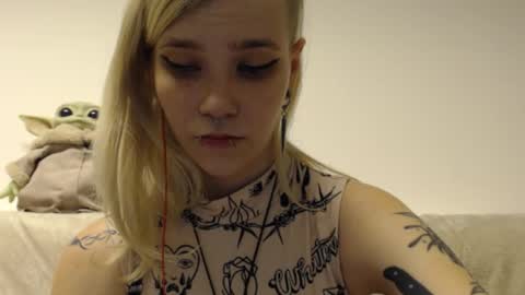 brookewylde_20 online show from February 26, 2026, 4:39 pm