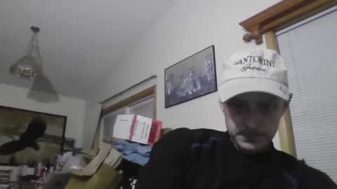 Snapshot of browndog5580 chatting on December 21, 2024, 3:47 am browndog5580 online show from December 21, 2024, 3:47 am