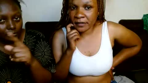 Snapshot of browntatianah chatting on August 2, 2026, 9:35 pm Tatianah online show from August 2, 2026, 9:35 pm