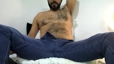 Snapshot of bruce_bigg chatting on February 7, 2025, 7:06 pm Bruce online show from February 7, 2025, 7:06 pm