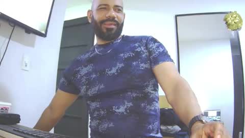 Snapshot of bruce_bigg chatting on September 27, 2025, 8:47 pm Bruce online show from September 27, 2025, 8:47 pm