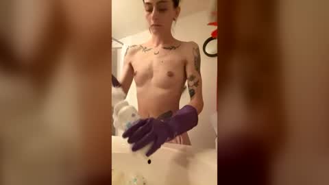 Snapshot of brujaxgrey chatting on July 6, 2026, 5:48 pm Brujaxgrey online show from July 6, 2026, 5:48 pm