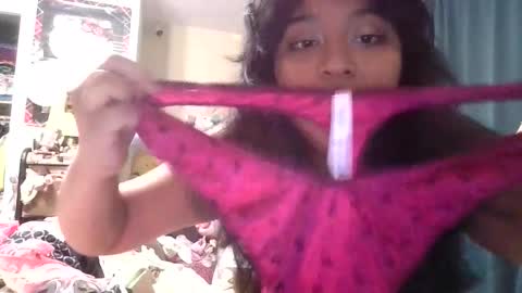brujerita_dmota online show from April 26, 2026, 3:26 am