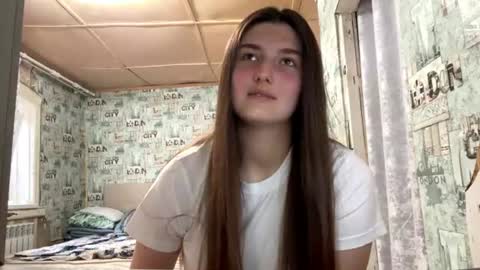 Mila online show from June 19, 2026, 11:14 am