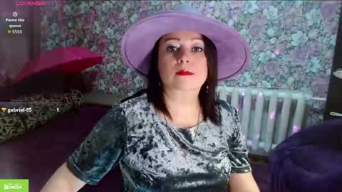 Julia online show from June 12, 2026, 10:30 pm