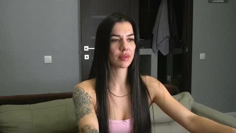 Snapshot of brunette_from_the_moon chatting on January 5, 2025, 11:55 pm Alice online show from January 5, 2025, 11:55 pm