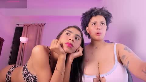 Snapshot of brunetteadams001 chatting on January 19, 2026, 5:33 am SARAH online show from January 19, 2026, 5:33 am