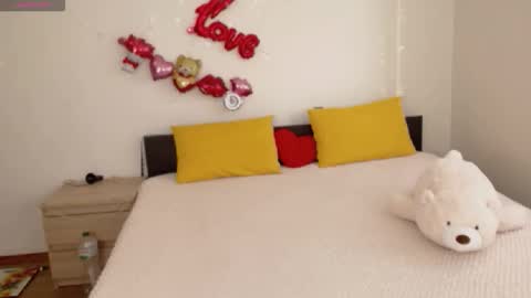 Snapshot of brunettgirl_ chatting on November 16, 2025, 6:19 am Ellis online show from November 16, 2025, 6:19 am