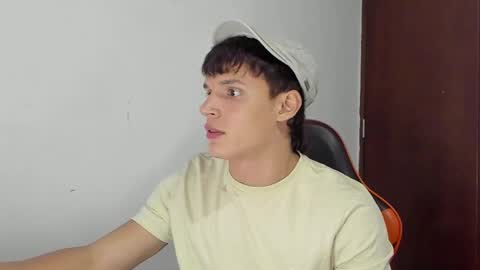 Snapshot of bruno_bellini chatting on February 3, 2026, 3:04 am Bruno Bellini online show from February 3, 2026, 3:04 am