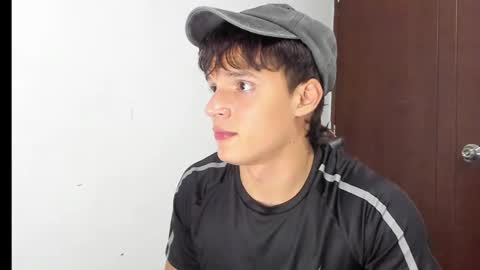 Snapshot of bruno_bellini chatting on February 12, 2026, 3:12 am Bruno Bellini online show from February 12, 2026, 3:12 am