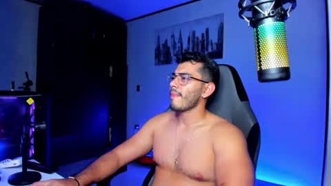 Snapshot of bruno_diaz31 chatting on March 5, 2025, 2:36 am Bruno online show from March 5, 2025, 2:36 am