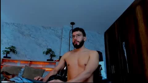 Snapshot of bruno_woods chatting on March 7, 2025, 3:49 pm Andres Suarez online show from March 7, 2025, 3:49 pm