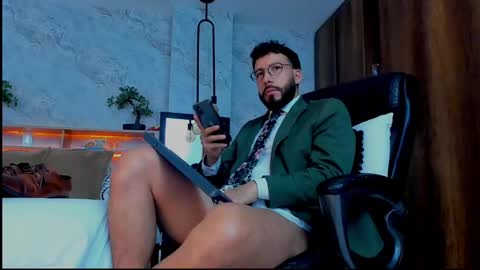 Snapshot of bruno_woods chatting on March 11, 2025, 6:08 pm Andres Suarez online show from March 11, 2025, 6:08 pm