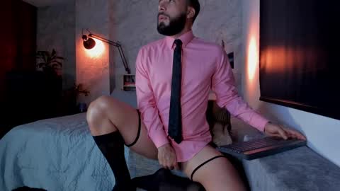 Snapshot of bruno_woods chatting on September 10, 2025, 1:16 am Andres Suarez online show from September 10, 2025, 1:16 am