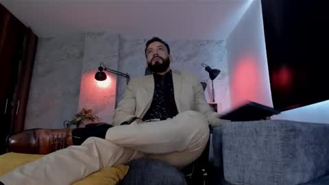 Snapshot of bruno_woods chatting on November 30, 2025, 1:48 pm Andres Suarez online show from November 30, 2025, 1:48 pm